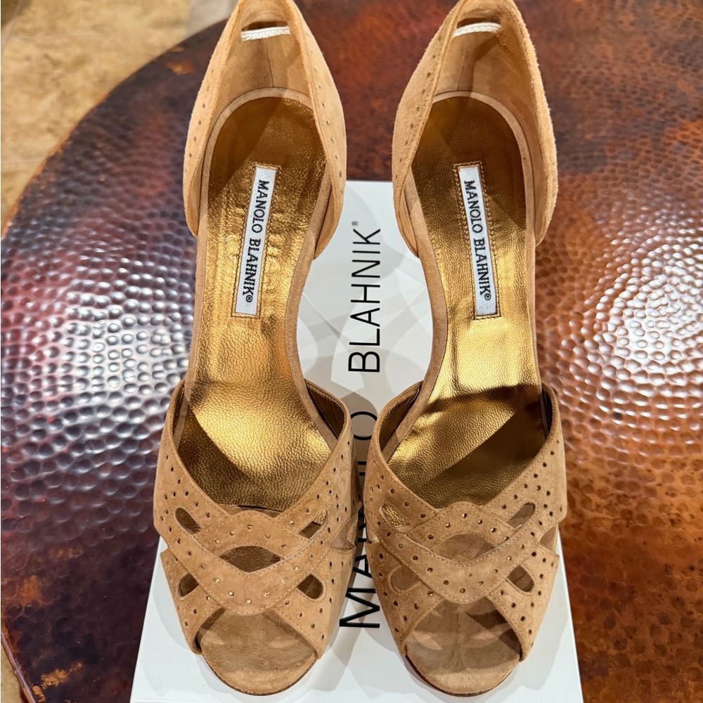 Manolo Blahnik Tan Suede Women's Shoes